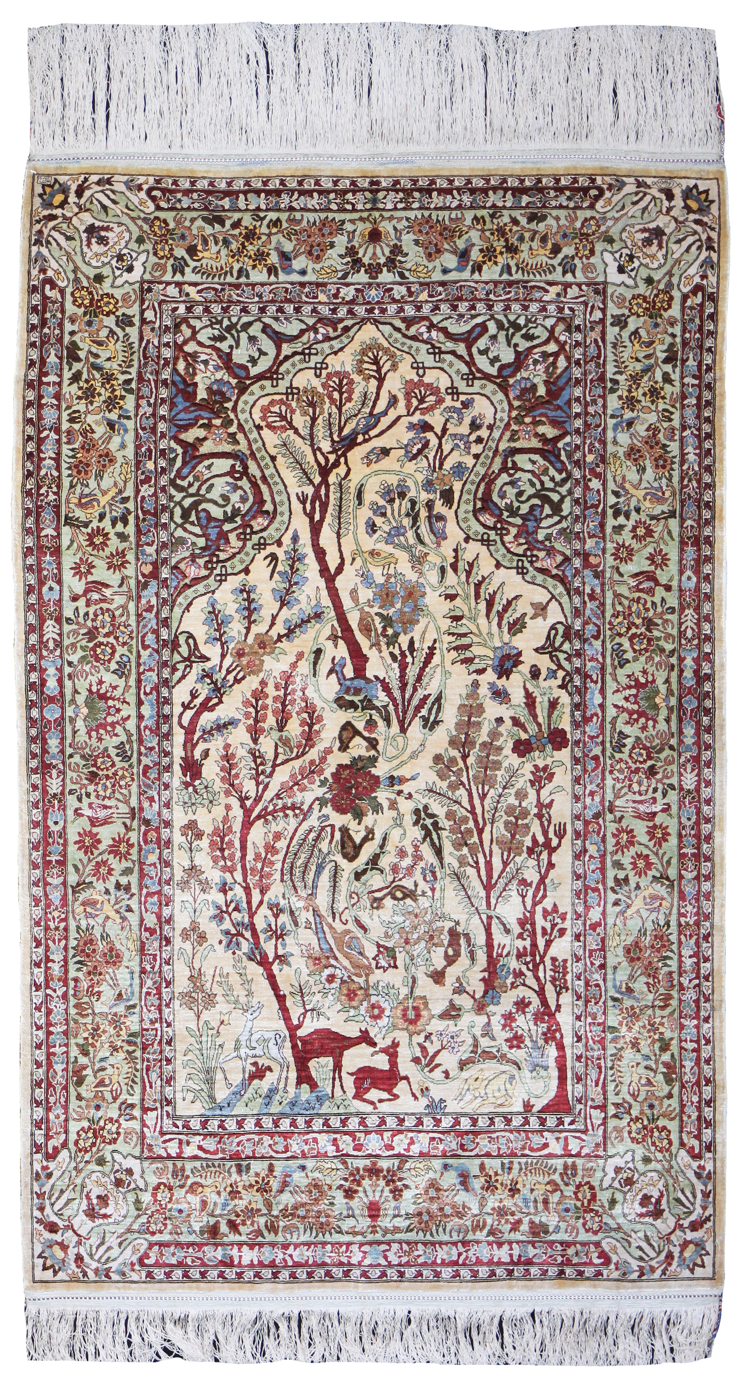 groapă pistol Sociabil  Silk Hereke rug - Farnham Antique Carpets